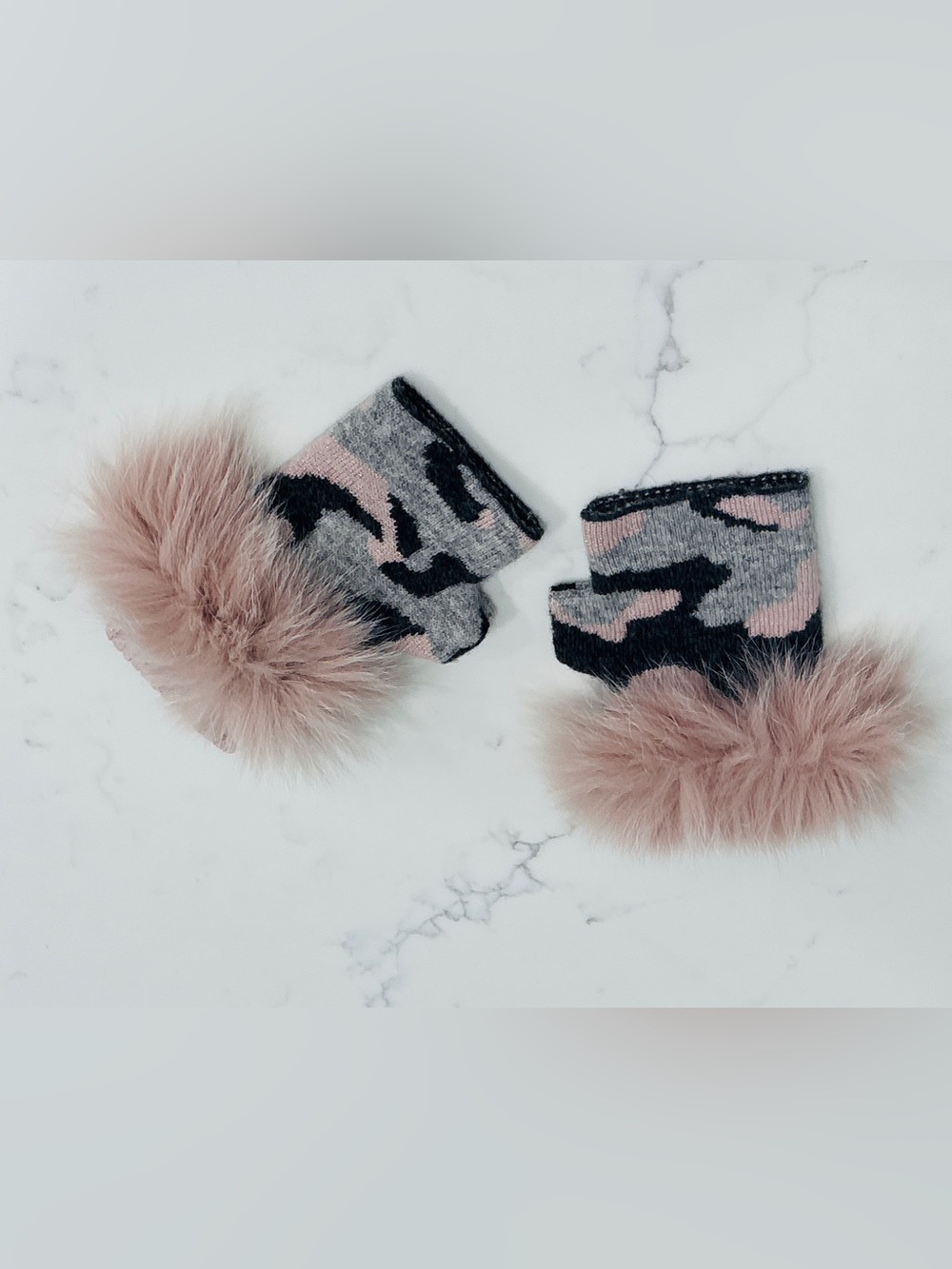 Mitchies Matchings 100% Wool Pink Camo Fingerless Gloves Dyed Fox Fur Trim